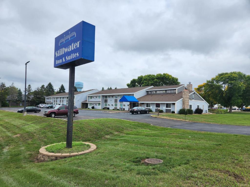 Stillwater Inn & Suites photo 3