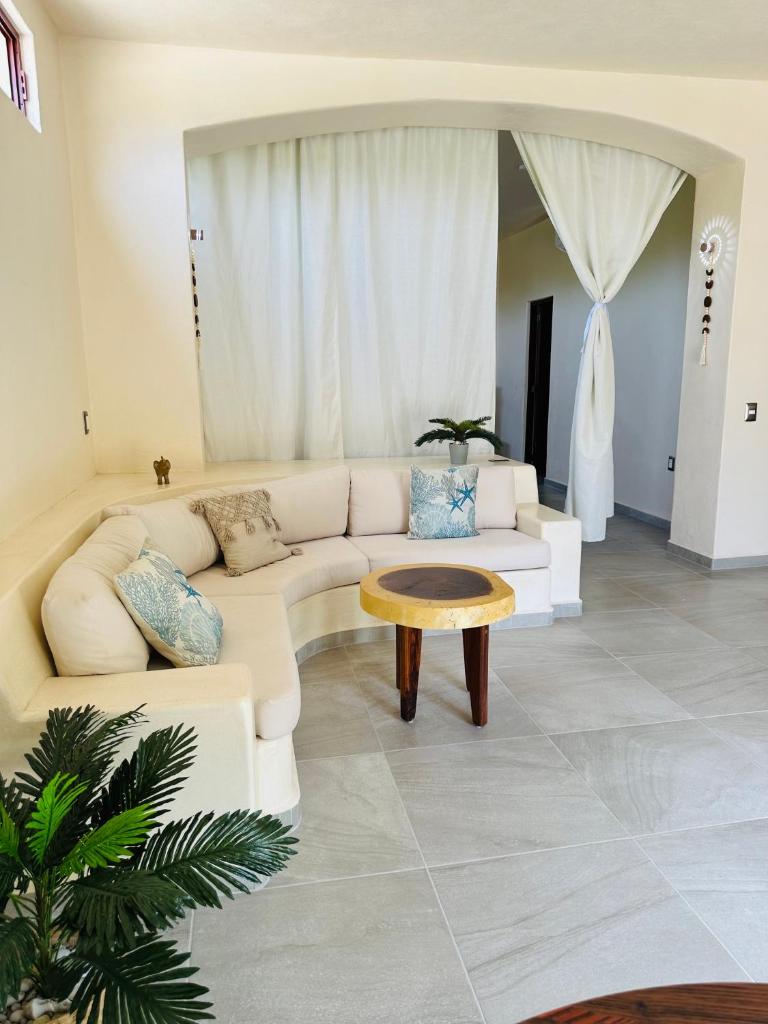 Casa blanca playa saladita photo 4
