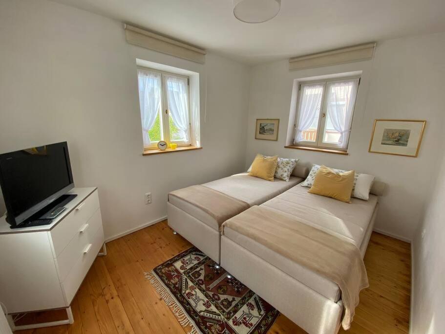 Ferienhaus mit Garten und Balkon photo 2