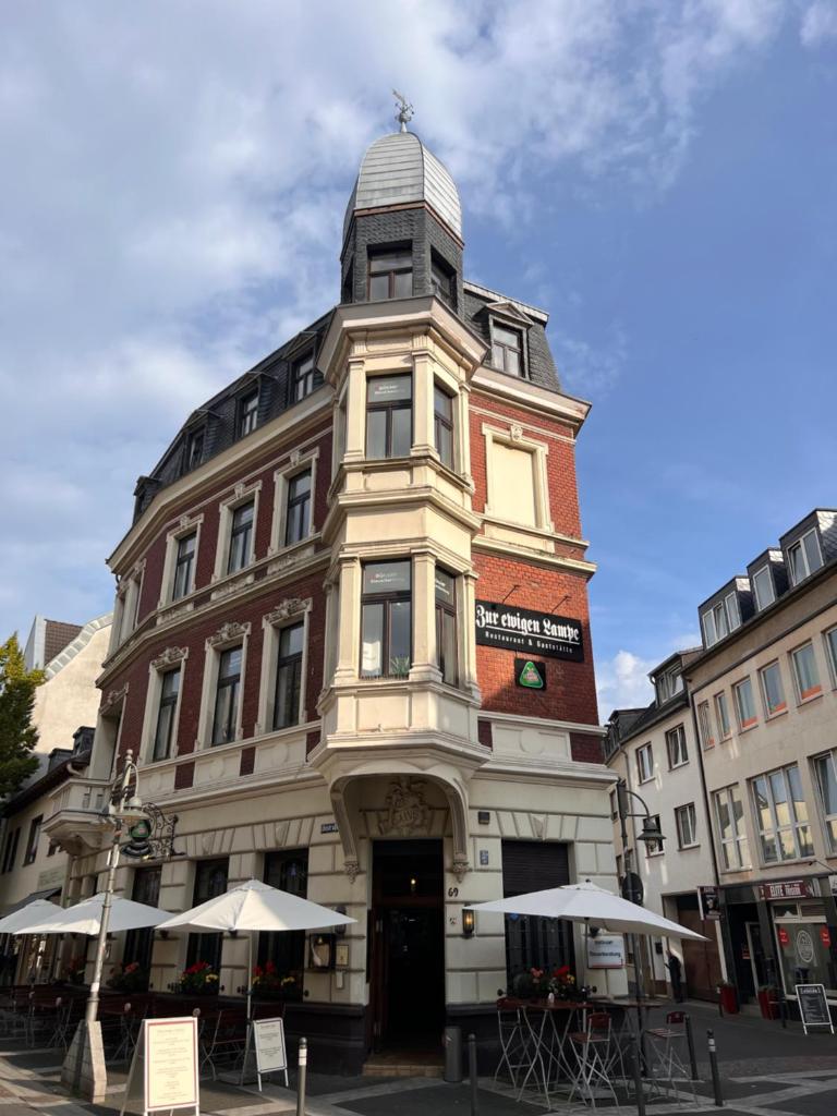 City Appartement B - Zur ewigen Lampe dritte Etage in ein Historisches Denkmalschutz mit Garage