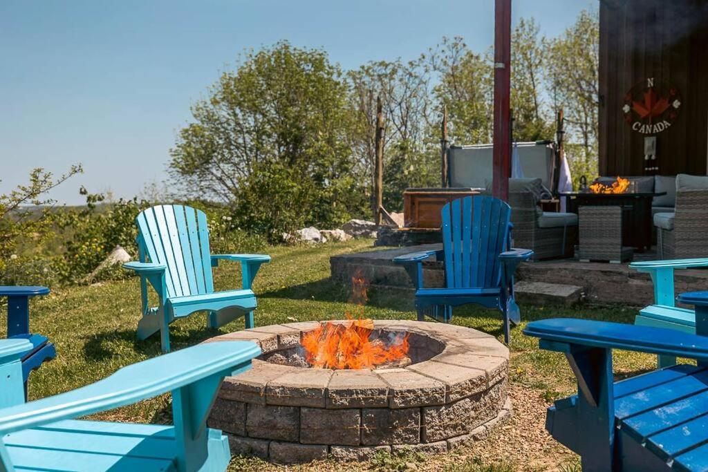 Sundance of Blantyre Lodge w Hot Tub & Sauna House photo 2