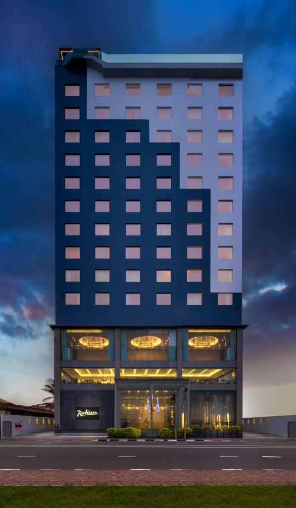 Radisson Hotel Colombo photo 1