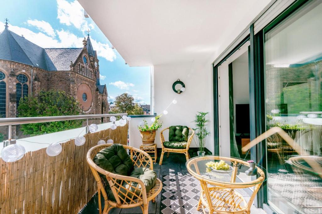 Grüne Wohnoase - stilvoll - Balkonidylle - Zentrum photo 1