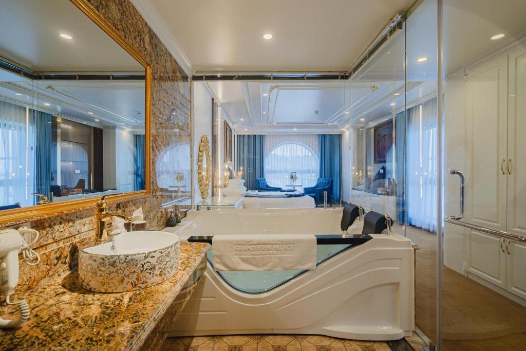 GRAND VIEW PALACE HA LONG HOTEL