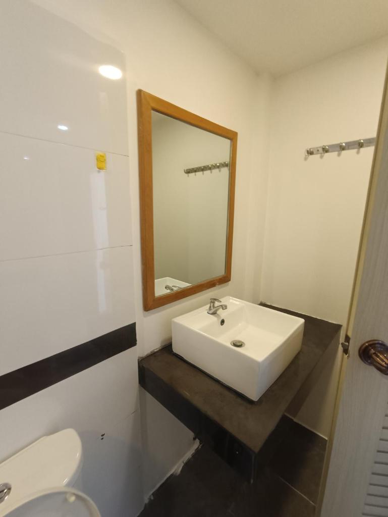 Bella Vista Apartments photo 4