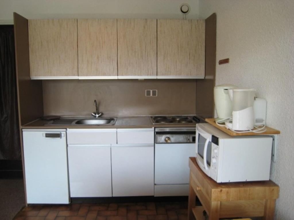 Appartement Huez, 1 pièce, 4 personnes - FR-1-405-48 photo 4