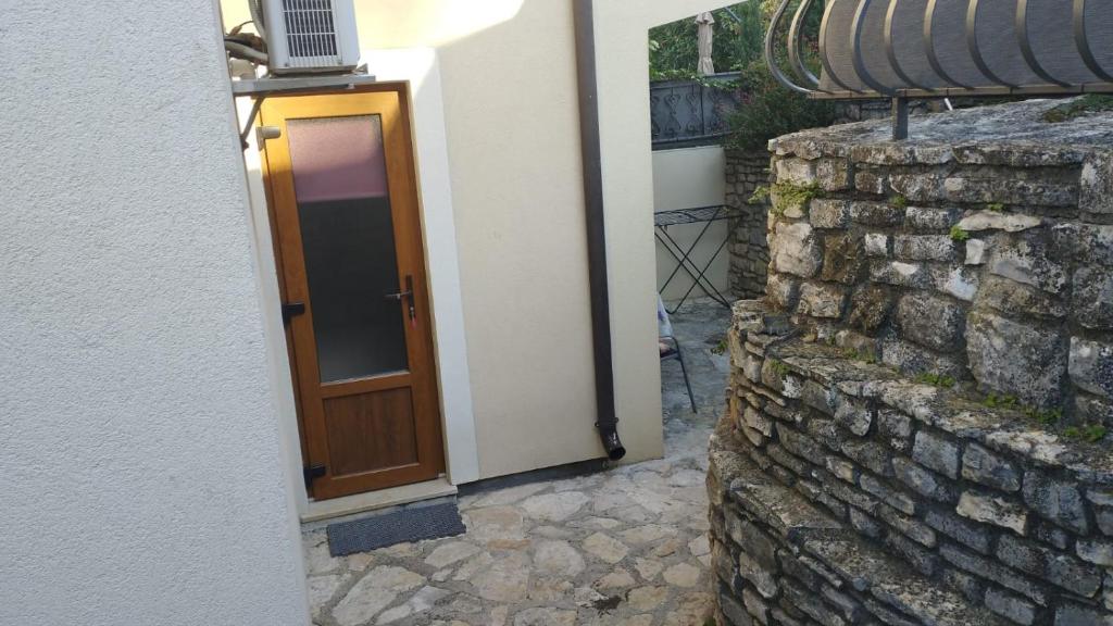 Apartments & Rooms Elda photo 3