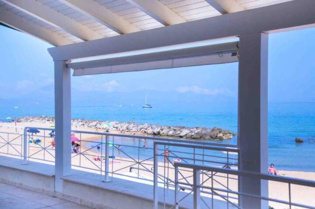 4 bedrooms appartement at Piano di Trappeto 10 m away from the beach with sea view furnished terrace and wifi