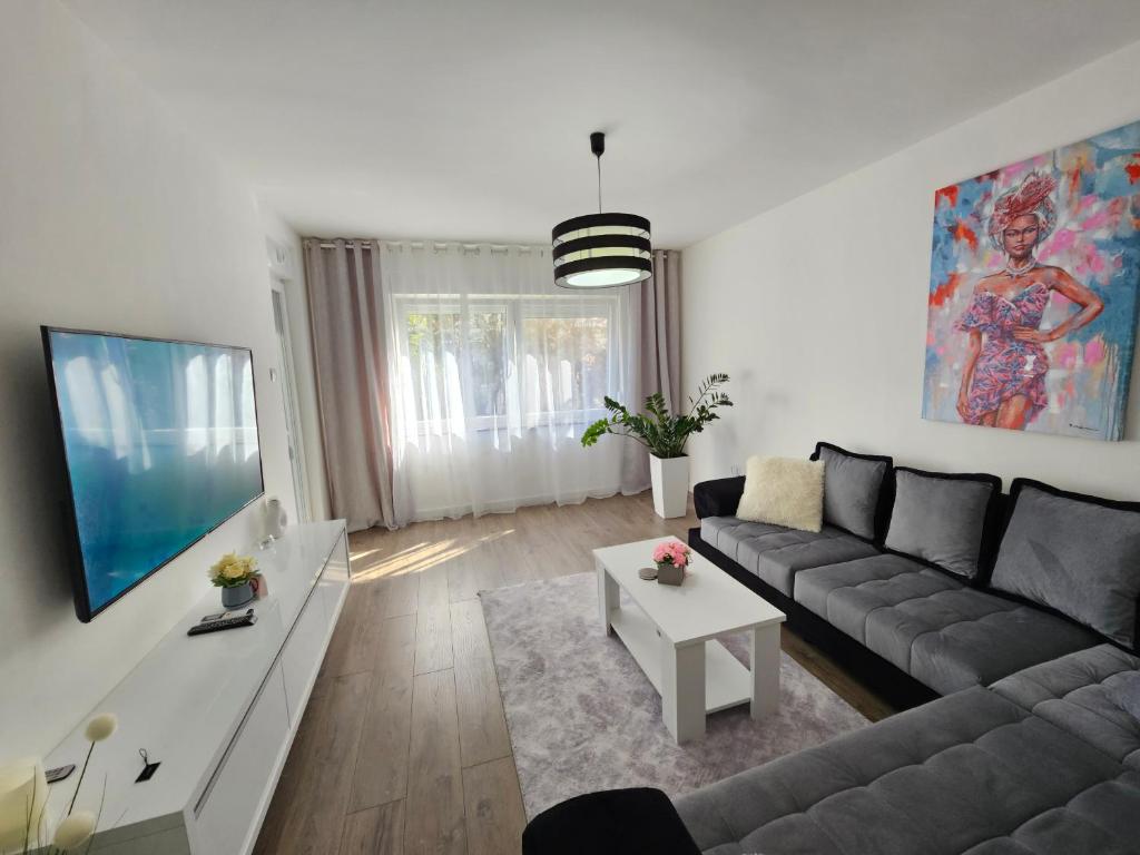 Apartman Aleksandra u strogom centru grada photo 2