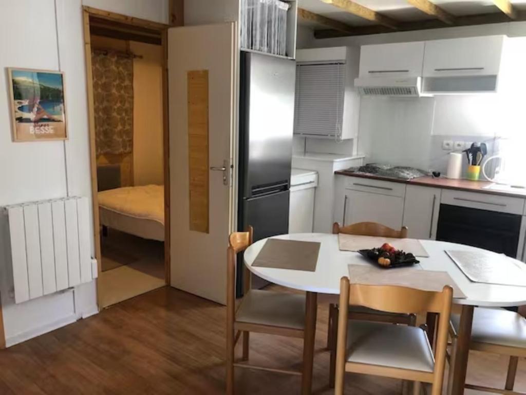Chalet 77 proche S Besse photo 2