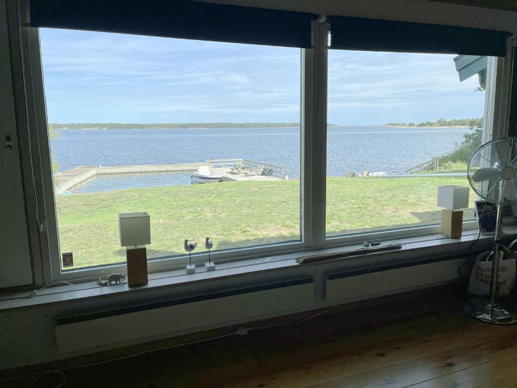Cozy cottage next to the sea, located on Hasslo photo 3