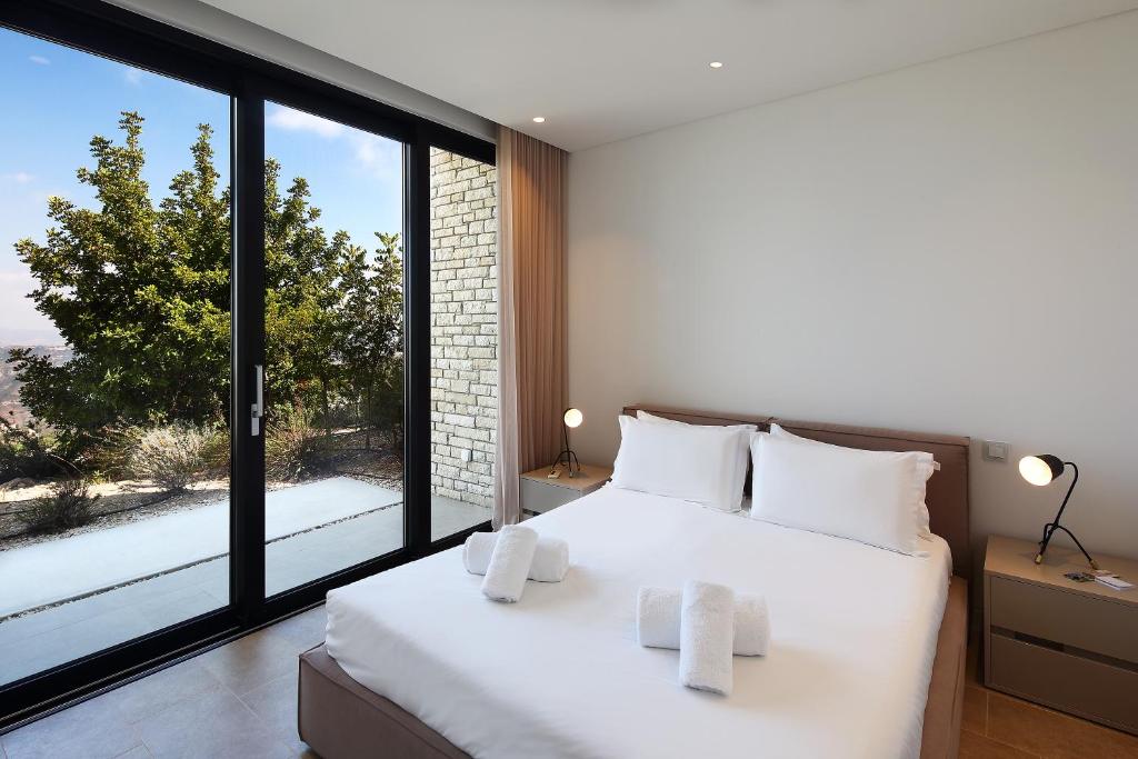 Minthis Resort photo 3