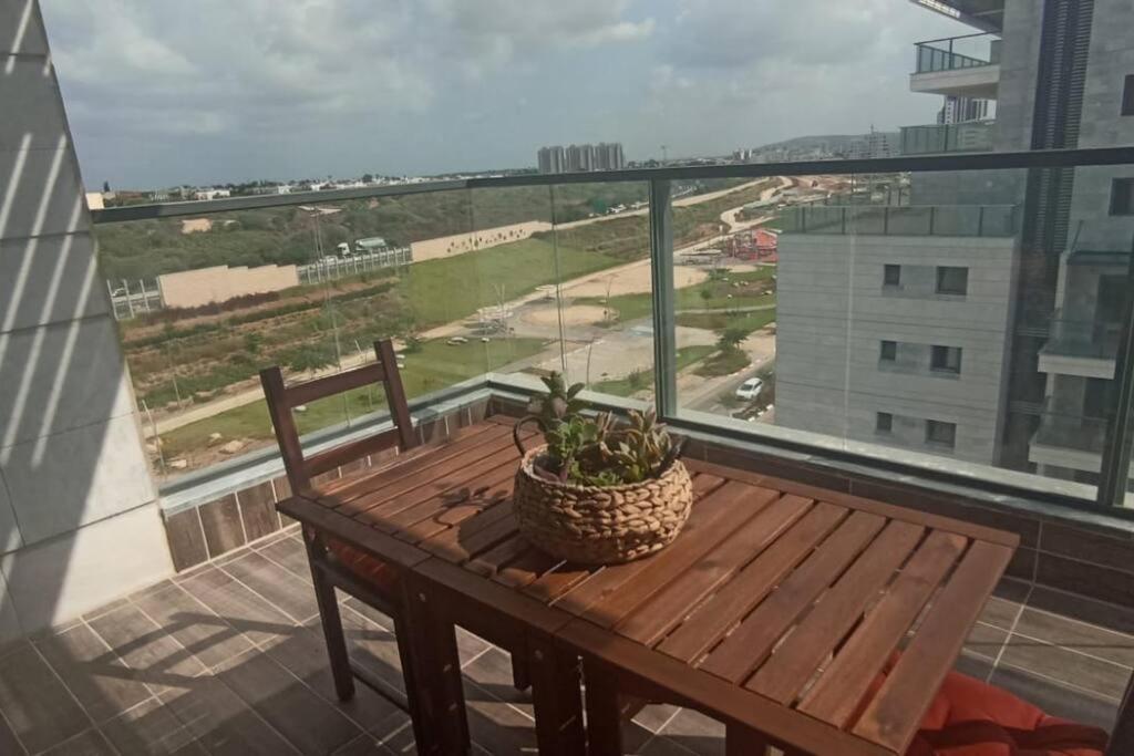 8th floor beach side new apt photo 2