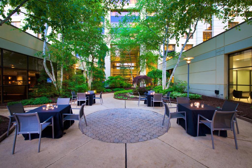 Pittsburgh Airport Marriott image