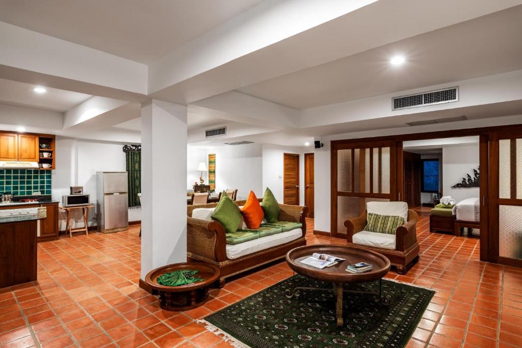 The Sands 2 bedroom apartment Naiharn photo 2