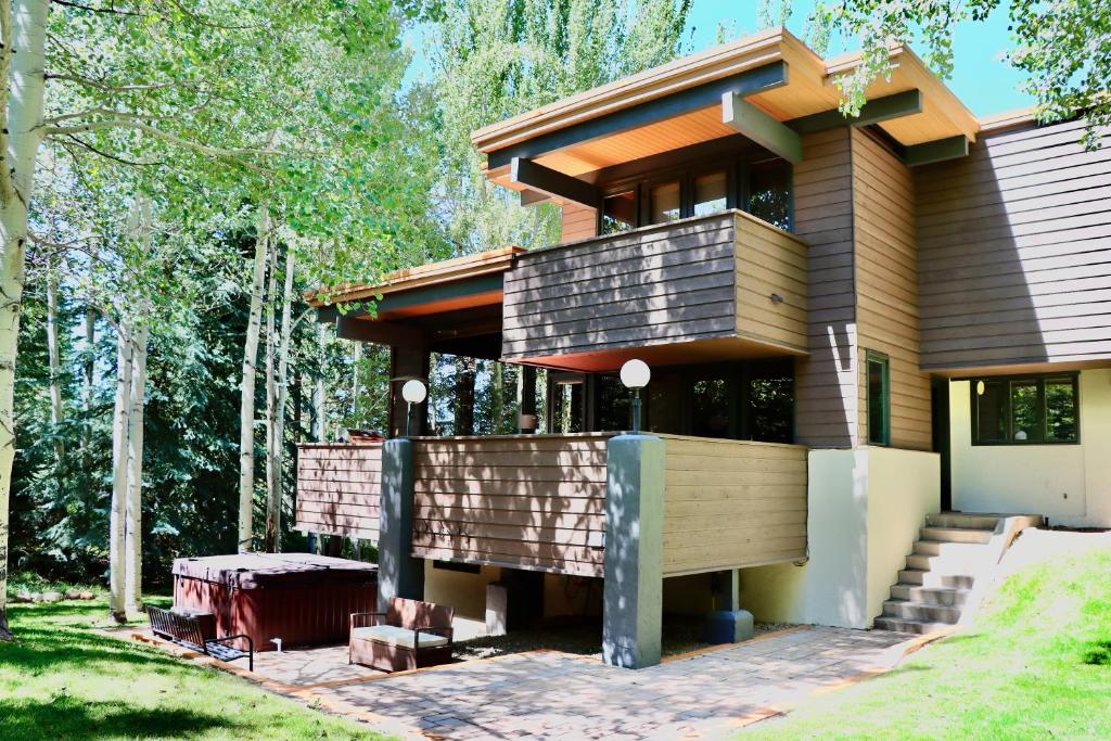 Aspen West End Sanctuary 4878 sf. photo 1