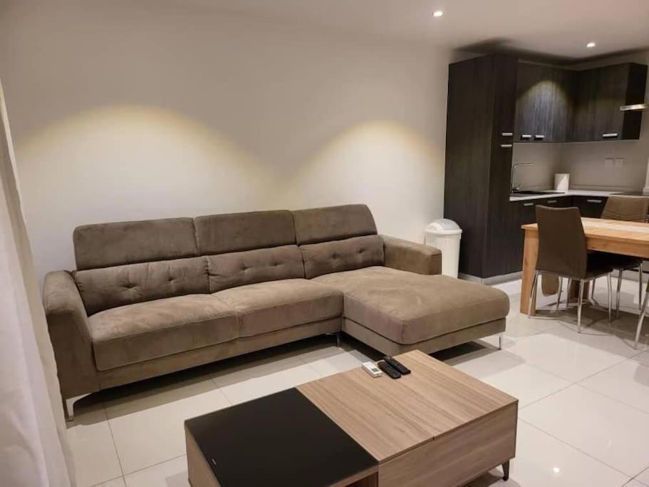 Comfortable 1 bed Apt @Riviera photo 4