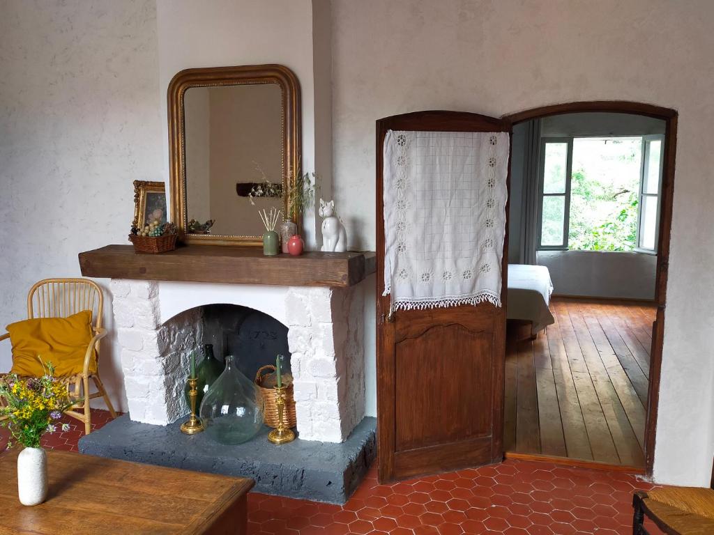L'Imprévu de Cotignac, Appart' et Duplex au cœur du village photo 2