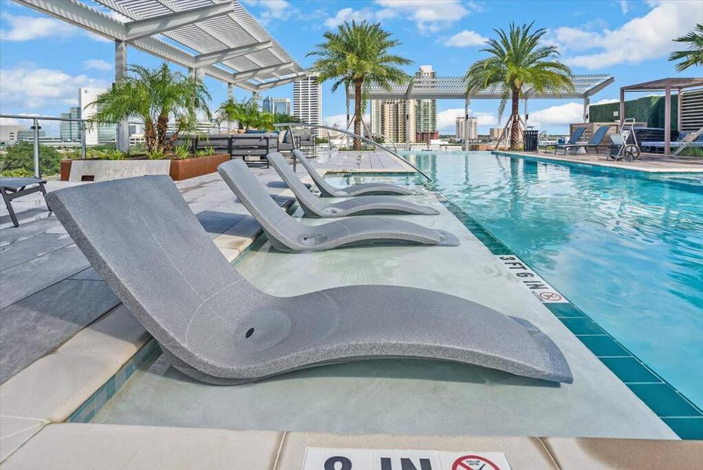 New Jax City Rooftop Pool photo 2