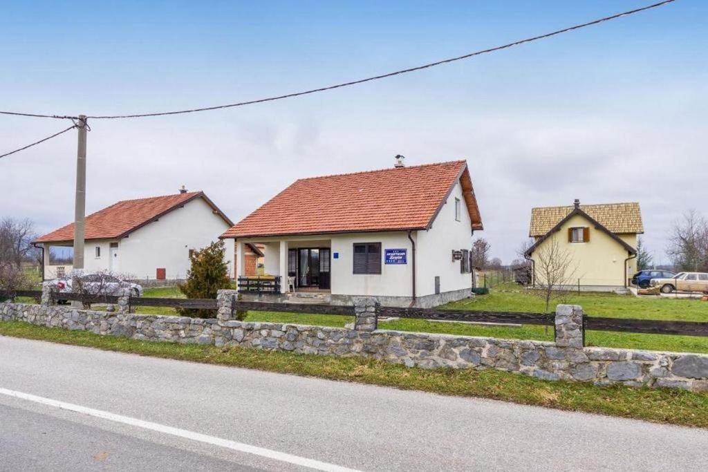 Apartments with a parking space Lovinac, Velebit - 21748 photo 1