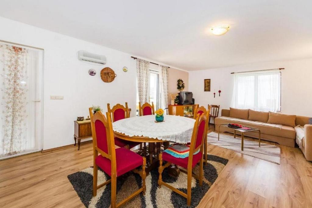 Apartments with a parking space Lovinac, Velebit - 21748 photo 4