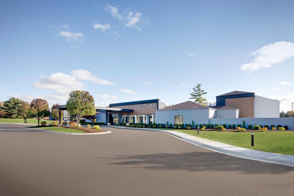 Courtyard by Marriott Southfield image