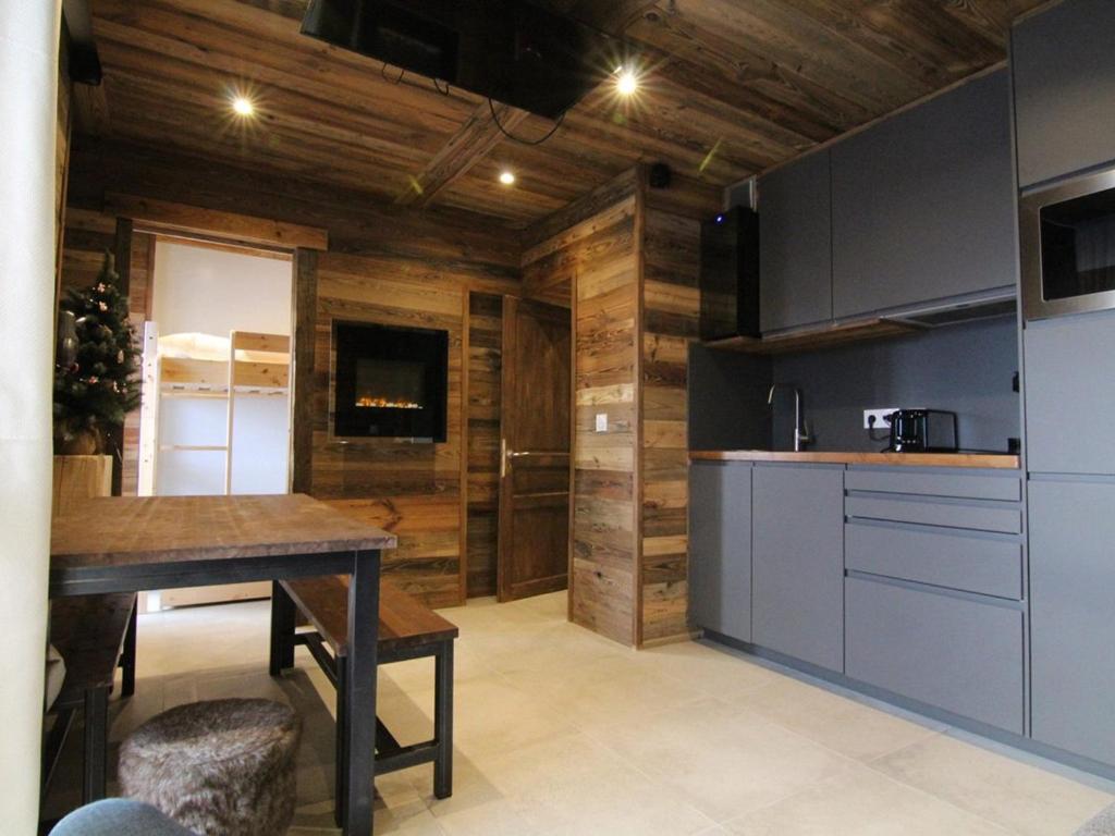 Appartement Huez, 3 pièces, 6 personnes - FR-1-405-8