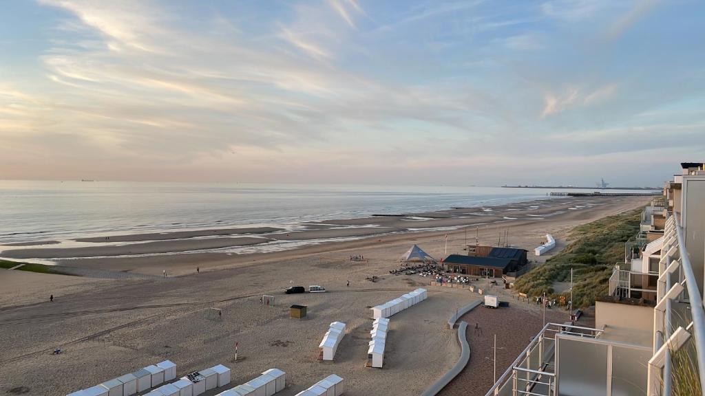 Penthouse on the Belgian Coast with Sea & landscape views photo 2
