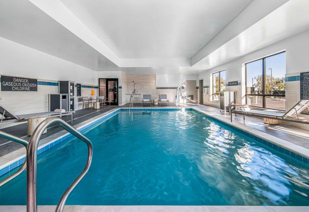 Hyatt Place Newark/Silicon Valley - Tap to explore photos