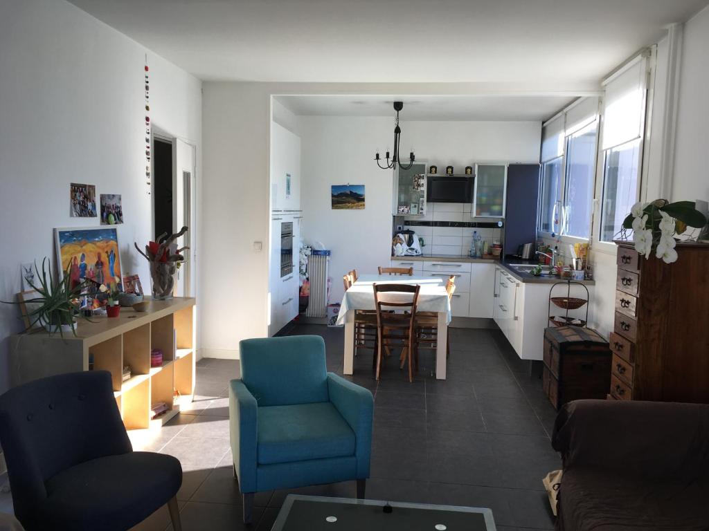 Chambre chez l'habitant avec toilettes et salle de bain privatifs photo 3