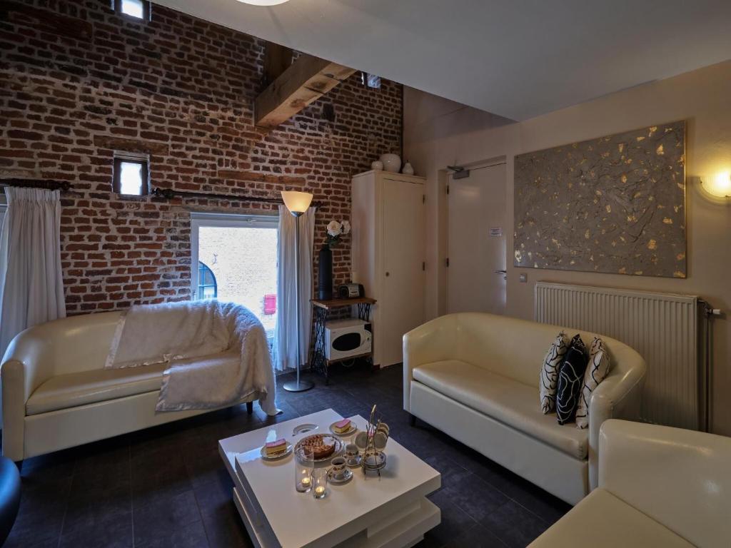 Simplistic Villa in Mesch with Garden photo 4