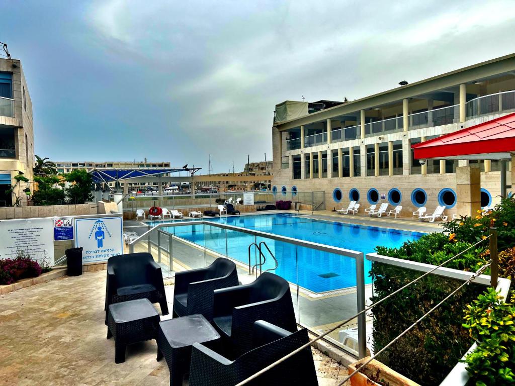 Charming apartment with sea view at Marina Village Herzliya photo 1