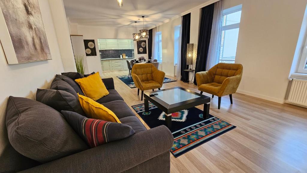 130m² Designerwohnung mit 2 Vollbädern photo 3