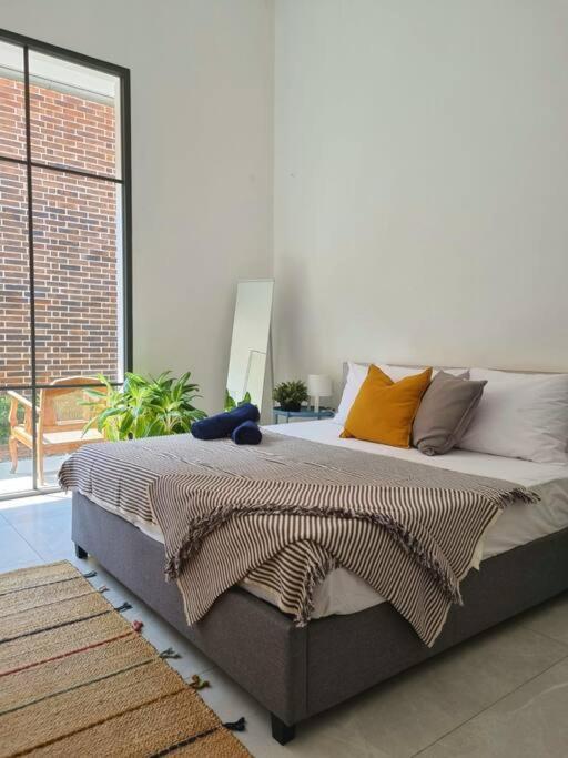 Modern Brickhouse photo 2
