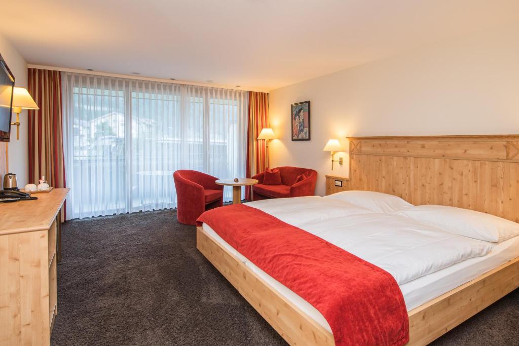 Hotel Taescherhof photo 3