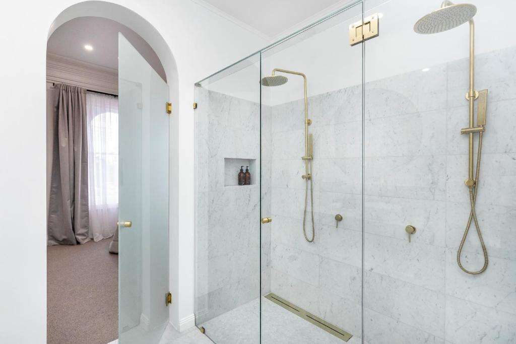 Victoria Hall Apartments photo 4