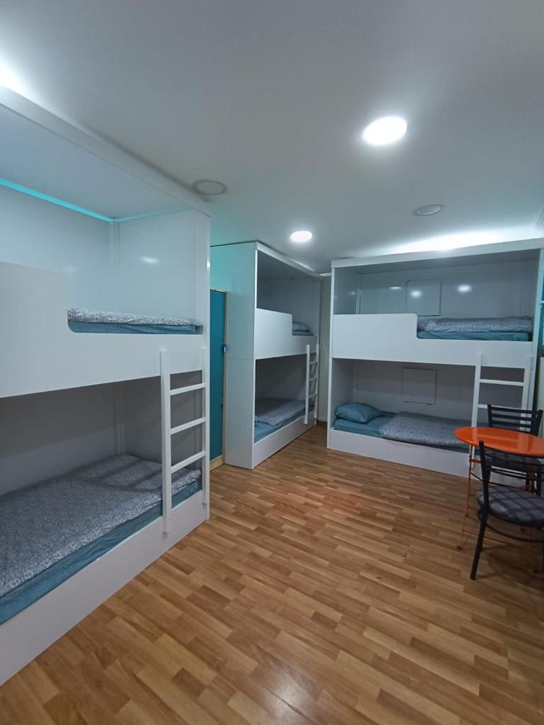 Deeps Hostel Ankara 2 - Tap to explore photos