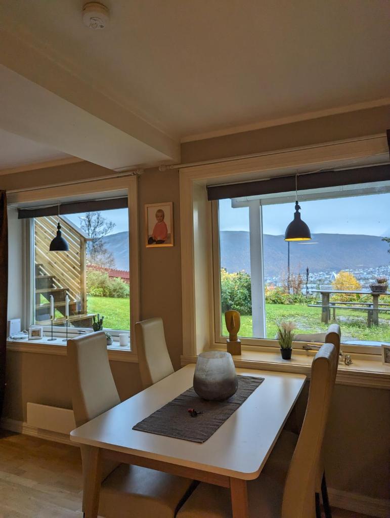 Mountain And Sea View Apartment Close To City Centre photo 1
