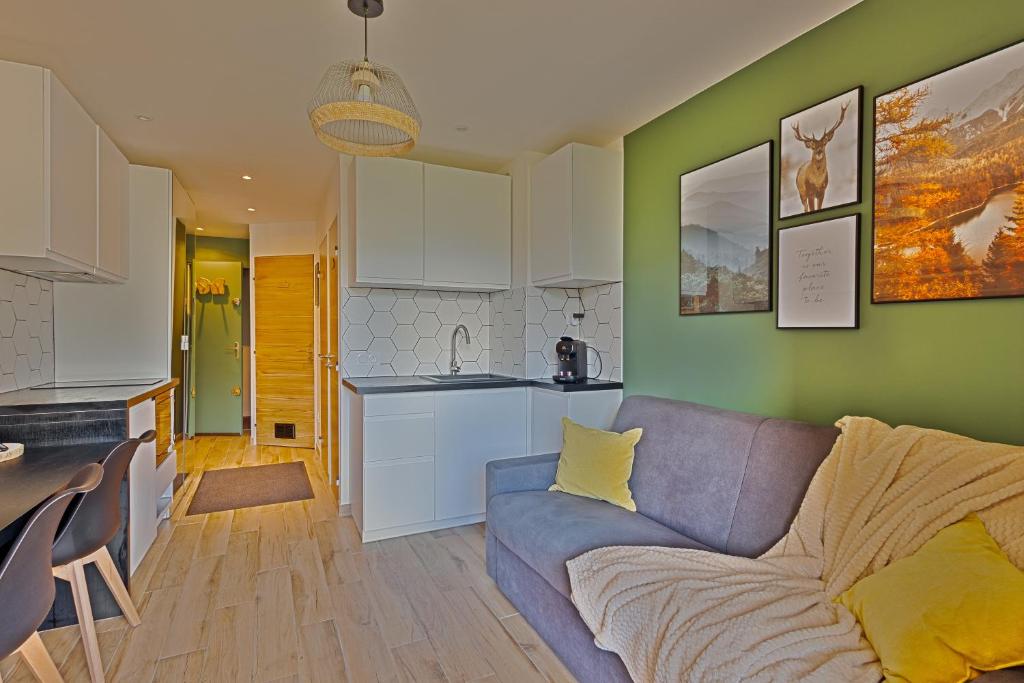 Studio de charme avec vue sur le Val d'Allos, parking et Wifi gratuit photo 4