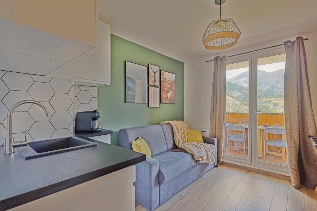 Studio de charme avec vue sur le Val d'Allos, parking et Wifi gratuit photo 3