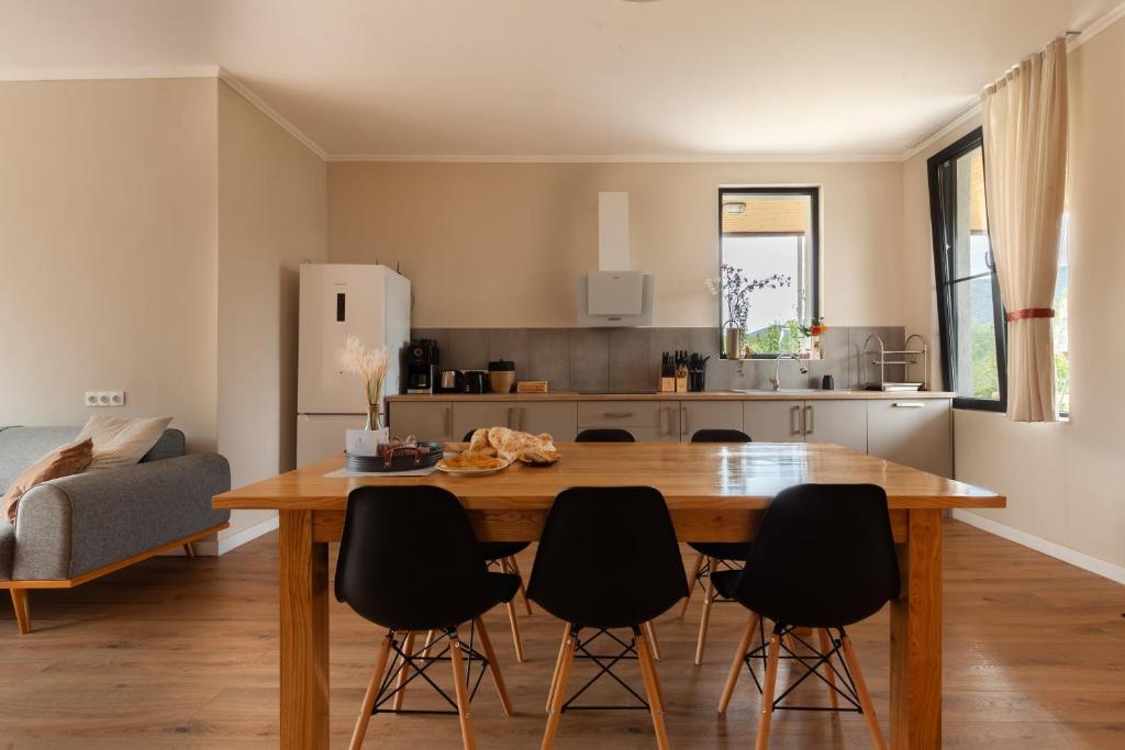 Newly renovated 3-bedroom Bungalow in rural area photo 4