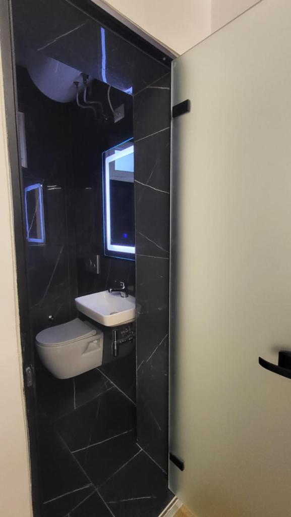 Karanxha's room photo 2