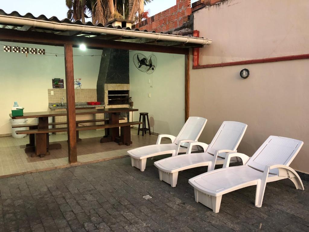 Bela casa, com internet, piscina e churrasqueira para descansar e desfrutar, dias de paz photo 3