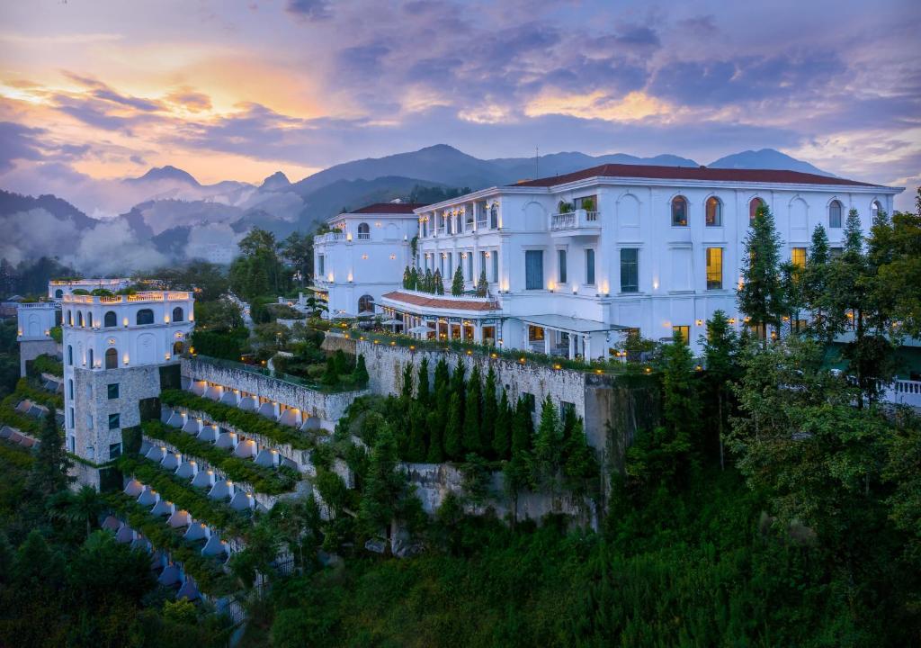 Silk Path Grand Resort & Spa Sapa