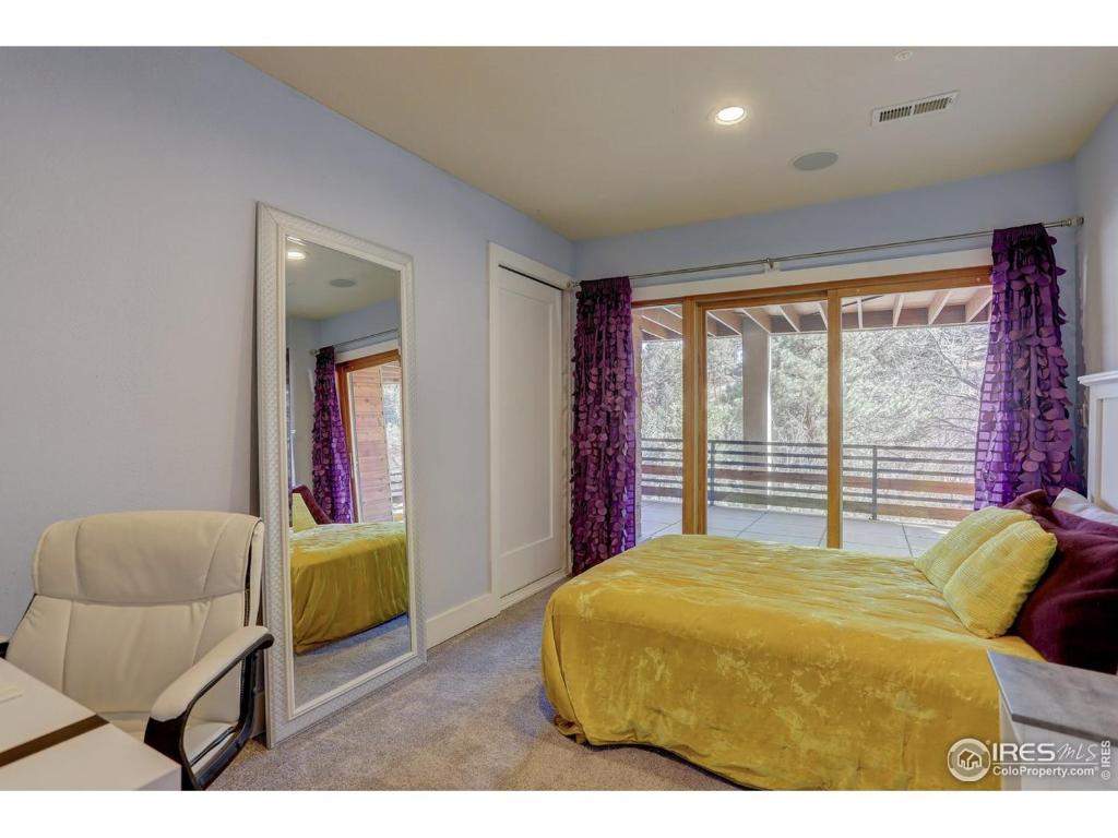 Sunshine Daydream Boulder Mountain Home - walk to Pearl St. / hiking photo 1