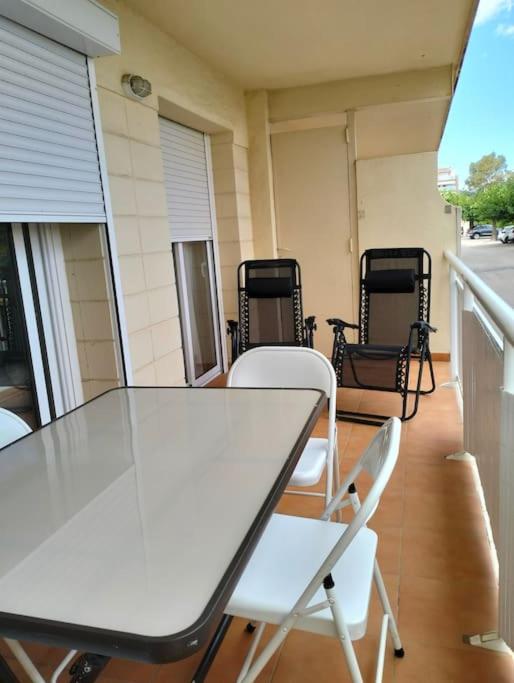 Apartamento con piscina junto a la playa photo 4