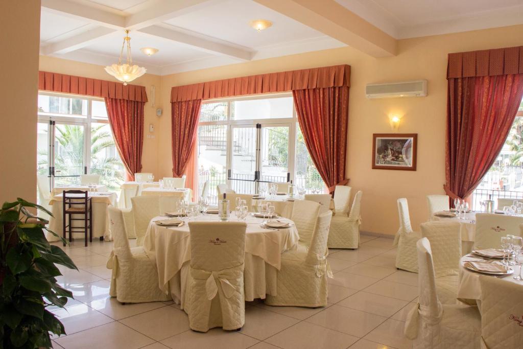 King's House Hotel Resort photo 1