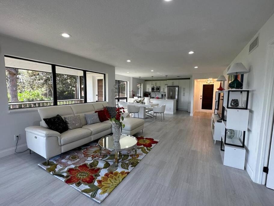 The Delightful Golf Villa image