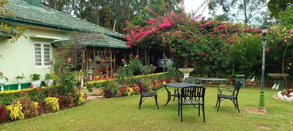 New Crystal Holiday Bungalow photo 1