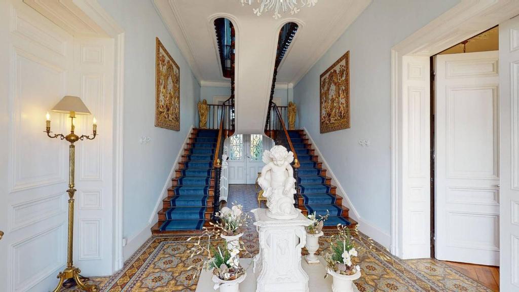 Château "Le Castel des Anges" photo 1
